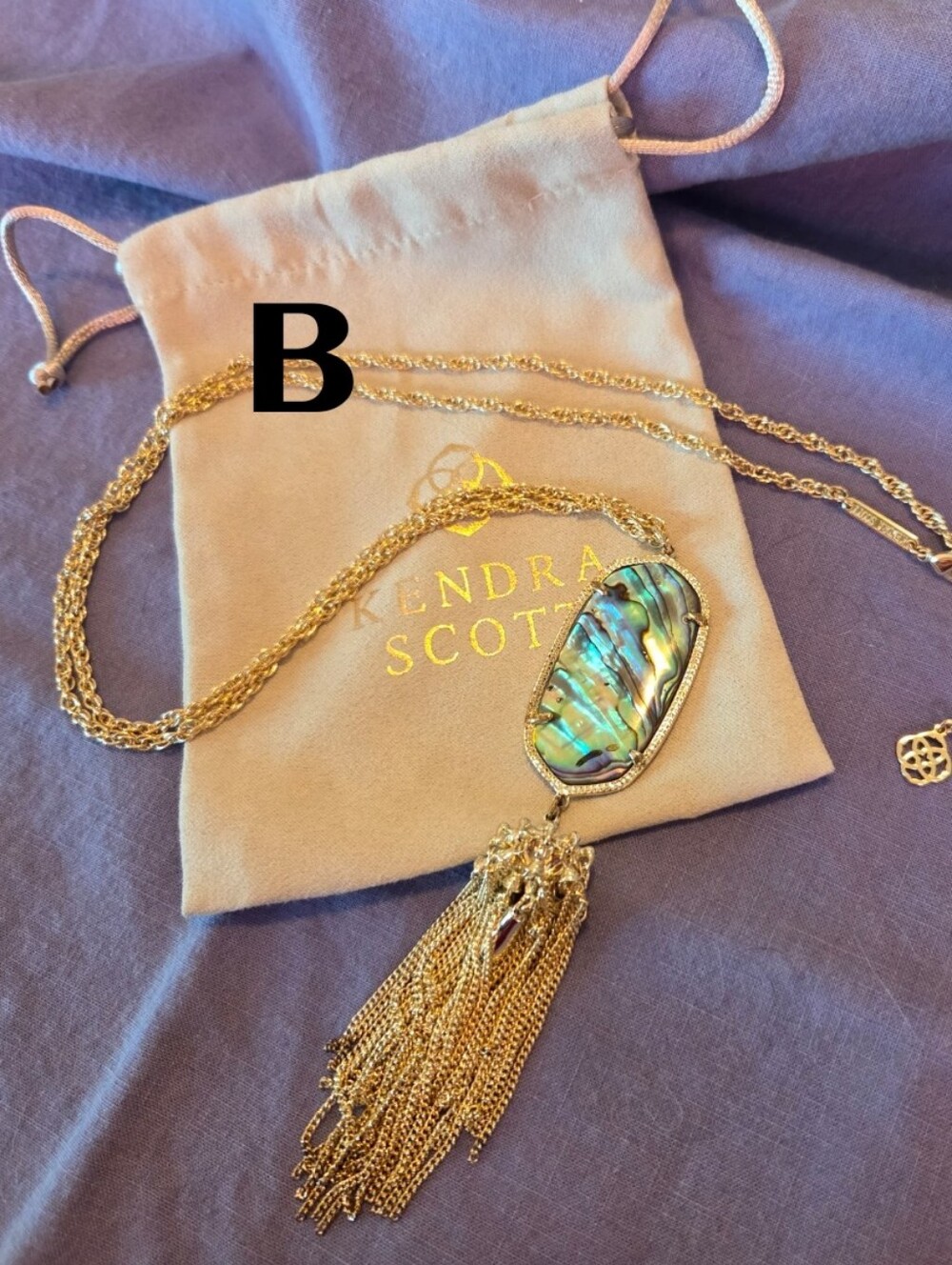 Kendra Scott - "Rayne" Abalone Pendant Necklace